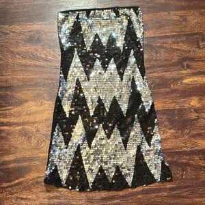 Zigzag sparkly dress